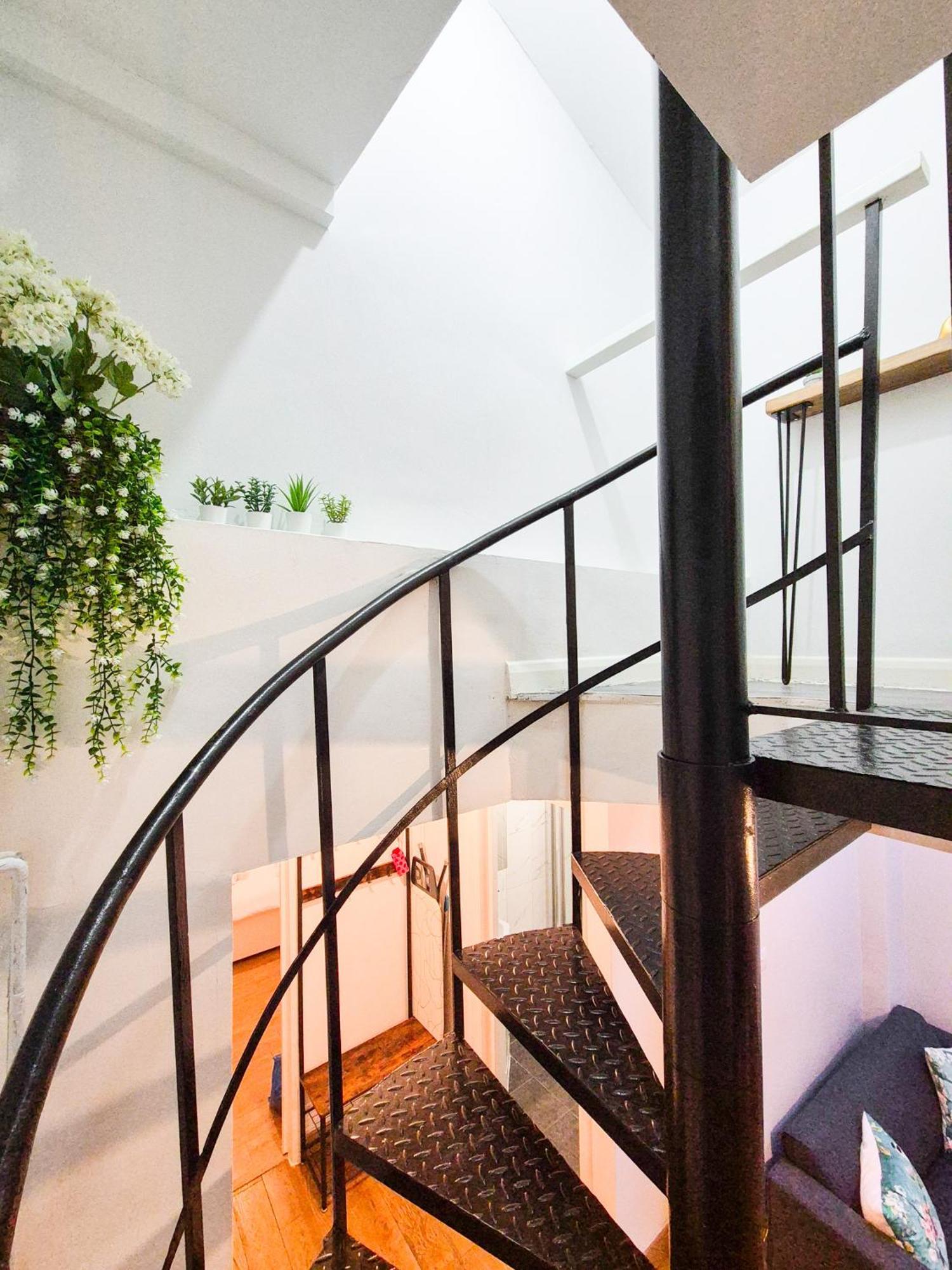 Two Bedroom In Islington Londra Esterno foto