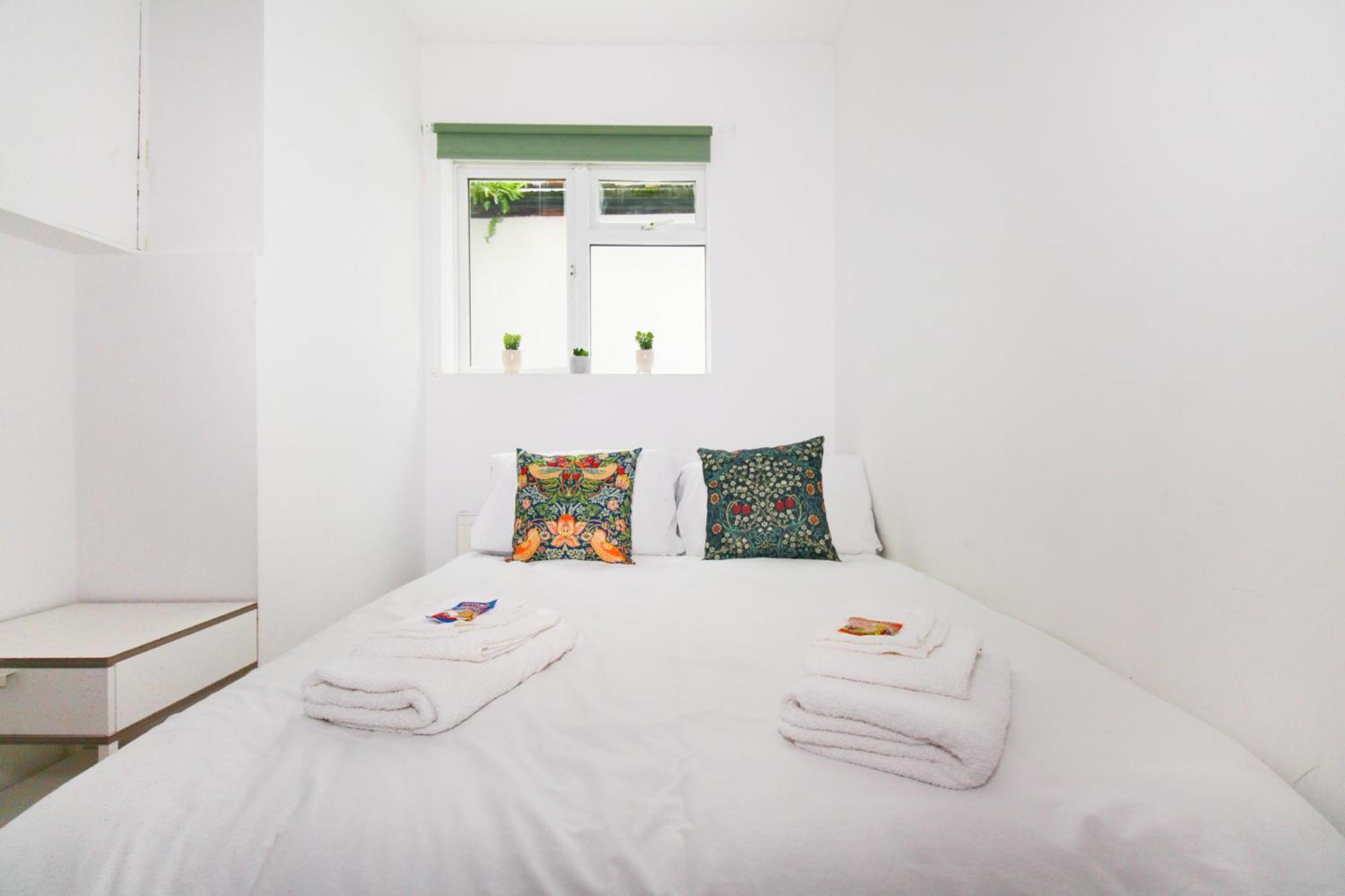 Two Bedroom In Islington Londra Esterno foto